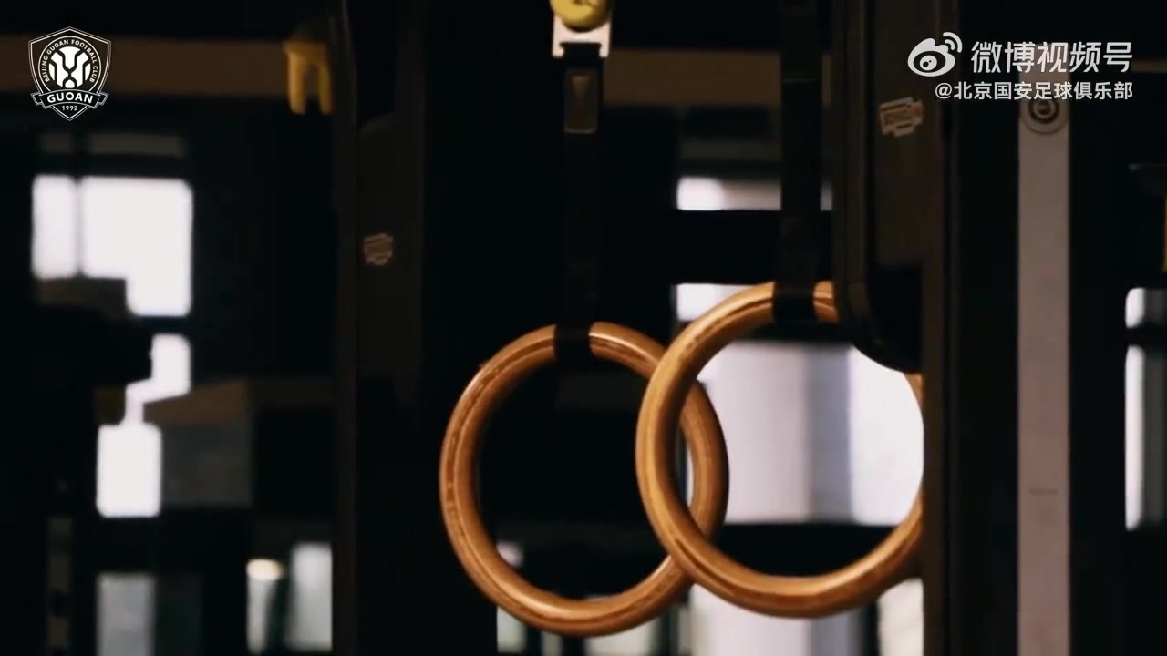 开云娱乐-主教练正在热身？😕😕😕